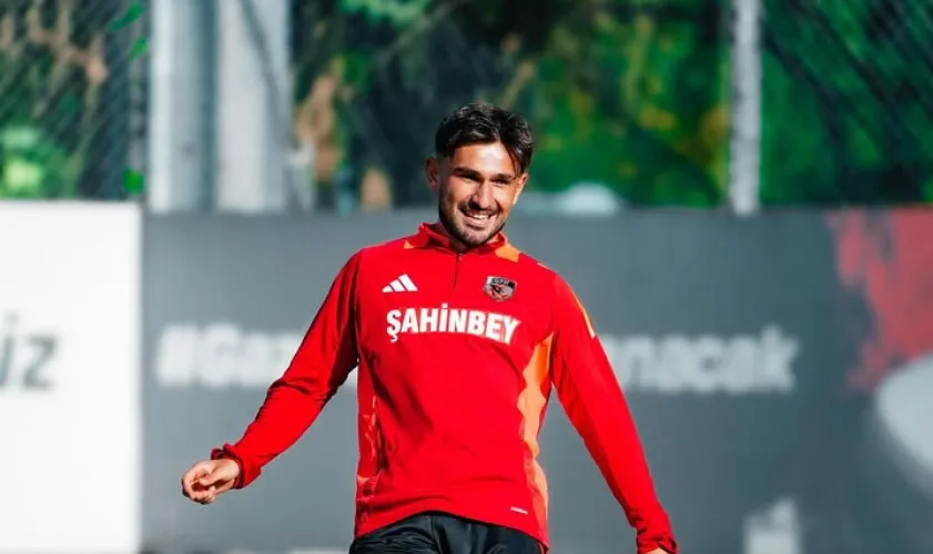 Transfer Pazarında Büyük Kapışma! Başarılı Oyuncunun Yeni Rotası Neresi Olacak?
